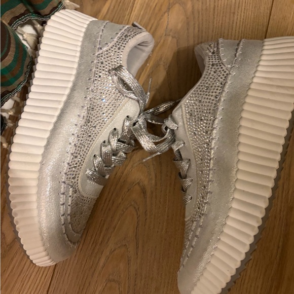 BAMBOO Silver Rhinestone Platform Sneakers - Picture 4 of 8